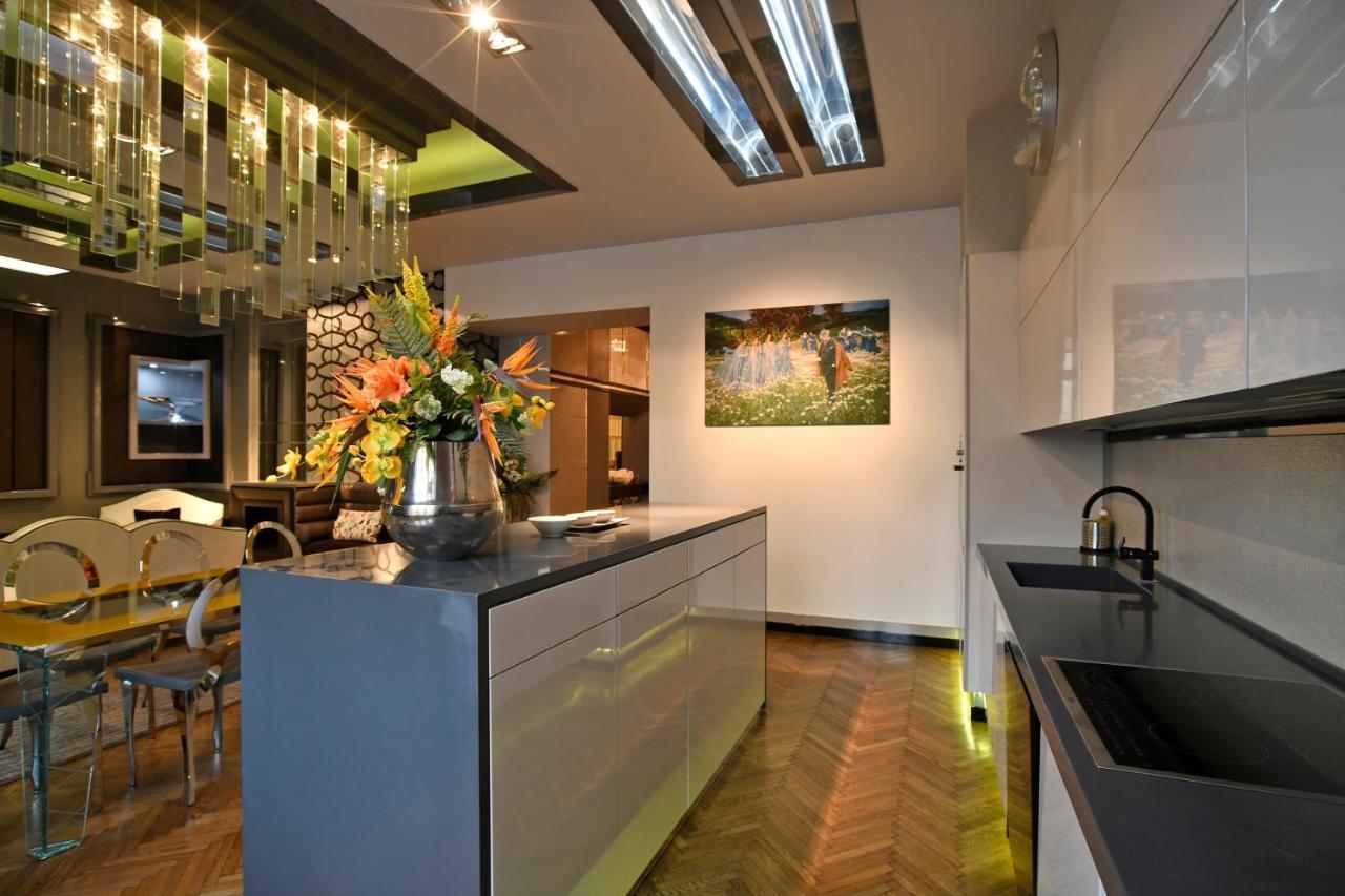 Apartamento Luxuryflat Near Centre On118 Sqm, 3Br,2Bth,8Bed,Ac Budapest Exterior foto