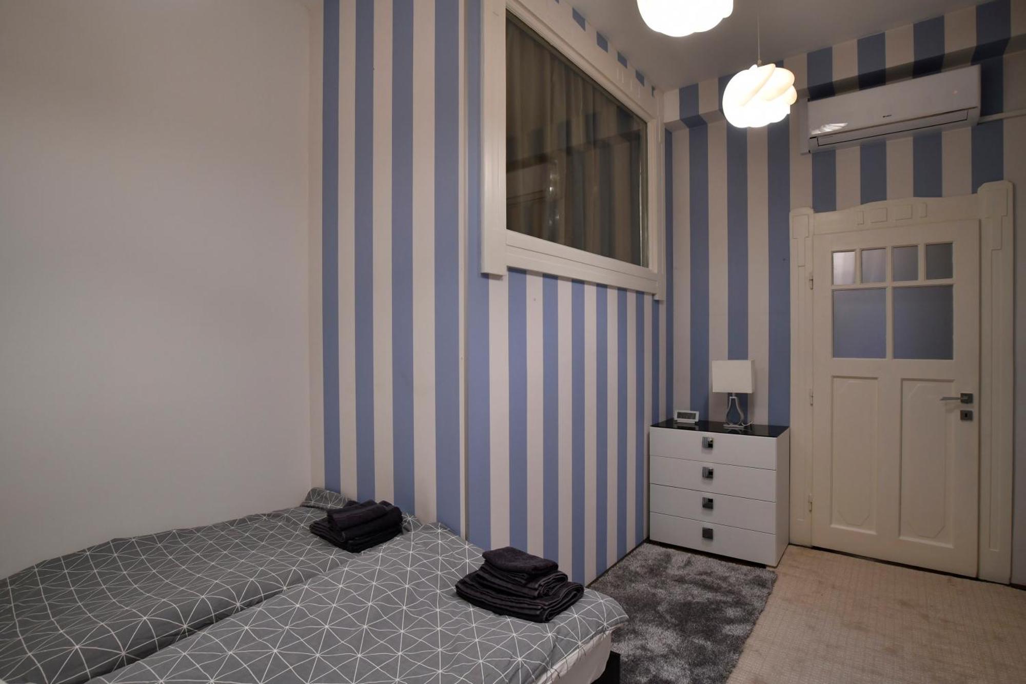 Apartamento Luxuryflat Near Centre On118 Sqm, 3Br,2Bth,8Bed,Ac Budapest Exterior foto