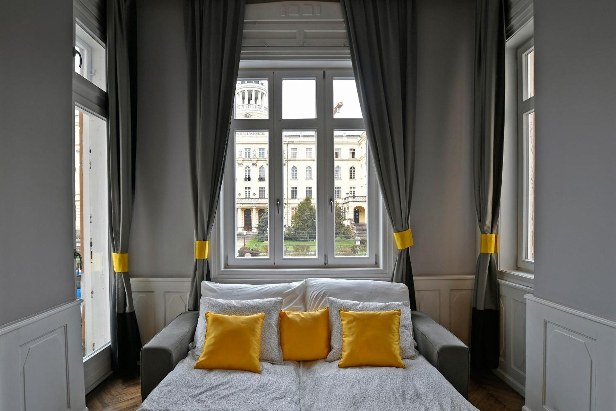 Apartamento Luxuryflat Near Centre On118 Sqm, 3Br,2Bth,8Bed,Ac Budapest Exterior foto