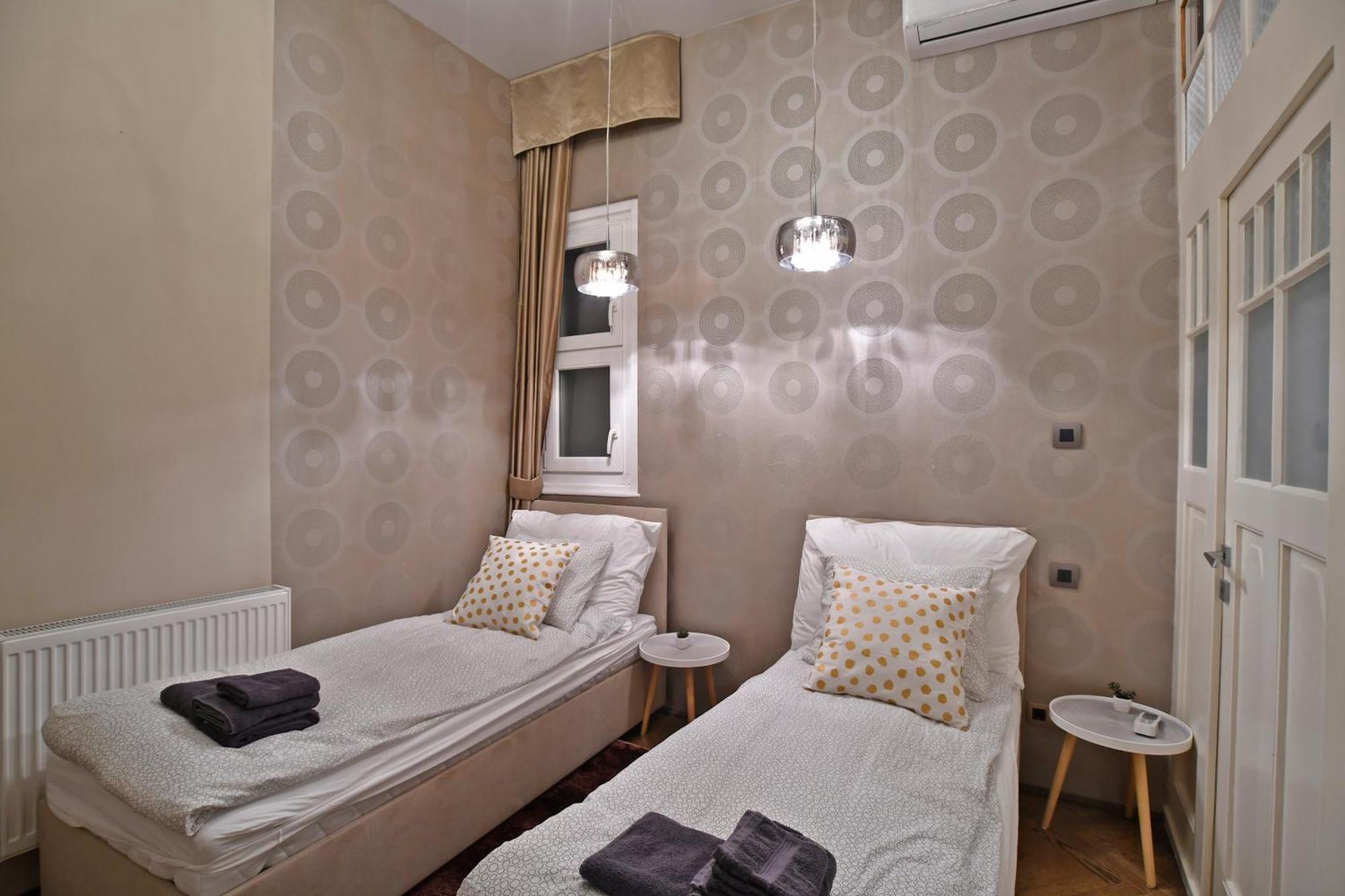 Apartamento Luxuryflat Near Centre On118 Sqm, 3Br,2Bth,8Bed,Ac Budapest Exterior foto