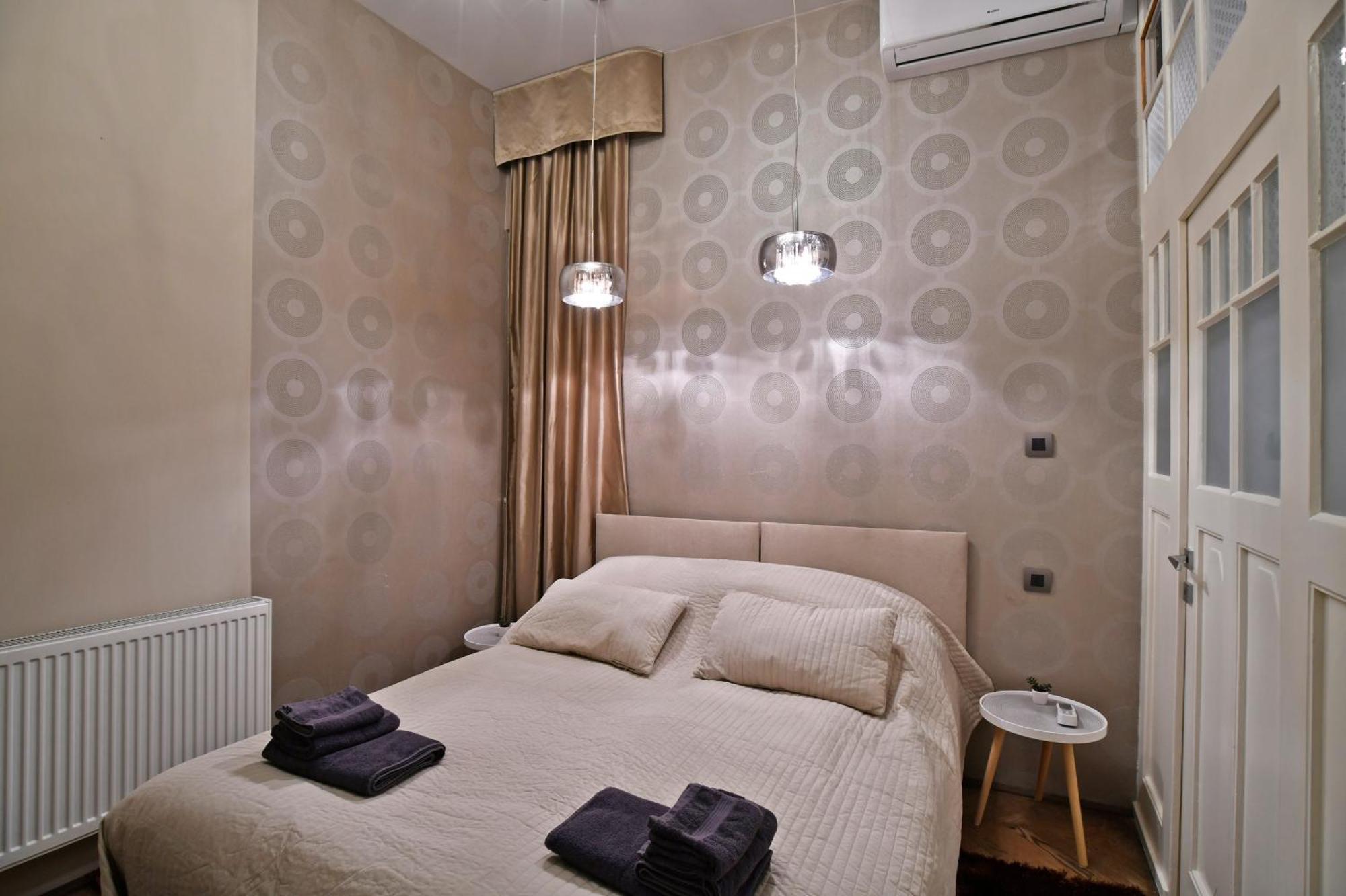 Apartamento Luxuryflat Near Centre On118 Sqm, 3Br,2Bth,8Bed,Ac Budapest Exterior foto
